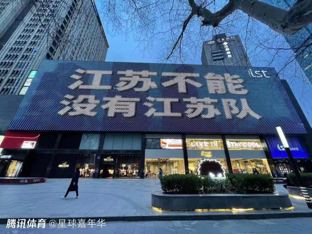 外媒报道截图近日，本尼迪克特·康伯巴奇在接受媒体访问时透露，将在2024年的漫威电影中以奇异博士的身份回归